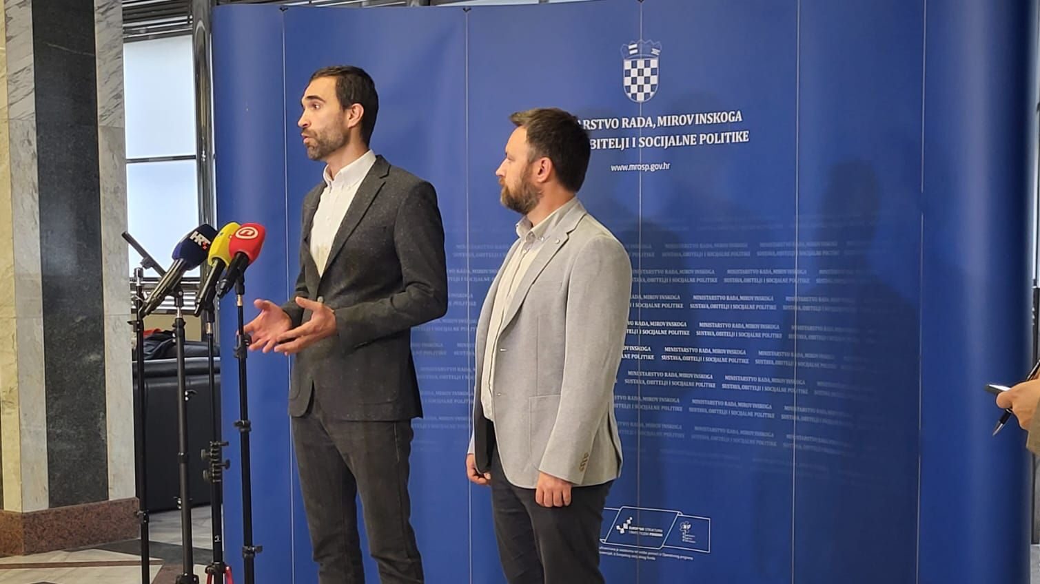 Sindikati odbili ponudu Vlade, traže povećanje plaća od 11%